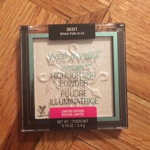 Wet n Wild megaglo Highlighting Powder